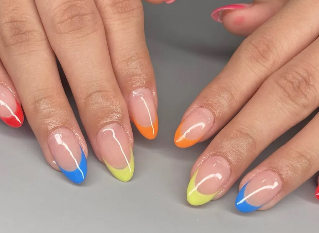 Remarkable Color Line French Tips