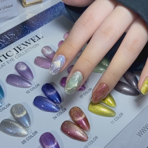 LAVIS Cat Eyes CE12 - 05 (Ver1) - Gel Polish 0.5 oz - Artic Jewel Collection