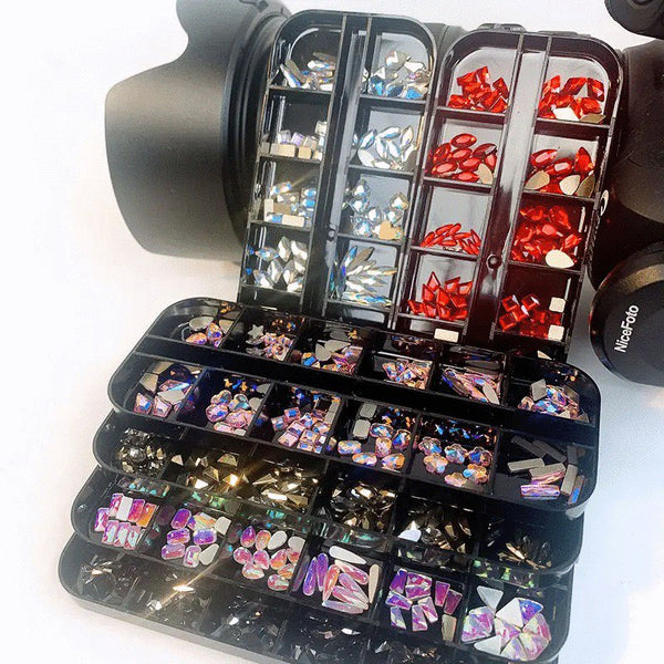 12 Grids Flatback Rhinestones SP0443-03-24 Red